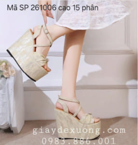 Giày cưới đế xuồng 15 phân - Dép đế xuồng quai hậu cao 15 phân Mã SP 261006 size 34 đến 39 Giá 1.500.000đ ____✅STORE Giày Đế Xuồng. Com ___ _____HÀNG LUÔN CÓ SẴN_____ 𝗖𝗢𝗡𝗧𝗔𝗖𝗧 𝗨𝗦: Website: giaydexuong. com Hotline- ZALO CHỐT ĐƠN ☎️: 0983.886.001 HOẶC CHỐT TẠI FANPAGE FACEBOOK https://m.facebook.com/giaydexuongcaogotcucxinhcucdethuong/photos/?tab=album&album_id=70994962237468 MUA TRỰC TIẾP: Số 297/21 Nguyễn Văn Khối ( P.8 Gò Vấp, TP.HCM )P. thông Tây Hội, TP.HCM. ( HÃY GỌI TRƯỚC KHI ĐẾN)