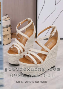 Giày cao 15 phân - Giày Dép đế xuồng quai hậu cao 15 phân Giày cưới 15cm Mã SP 261010 size 34 đến 39 Giá 1.500.000đ ____✅STORE Giày Đế Xuồng. Com ___ _____HÀNG LUÔN CÓ SẴN_____ 𝗖𝗢𝗡𝗧𝗔𝗖𝗧 𝗨𝗦: Website: giaydexuong. com Hotline- ZALO CHỐT ĐƠN ☎️: 0983.886.001 HOẶC CHỐT TẠI FANPAGE FACEBOOK https://m.facebook.com/giaydexuongcaogotcucxinhcucdethuong/photos/?tab=album&album_id=70994962237468 MUA TRỰC TIẾP: Số 297/21 Nguyễn Văn Khối ( P.8 Gò Vấp, TP.HCM )P. thông Tây Hội, TP.HCM. ( HÃY GỌI TRƯỚC KHI ĐẾN)